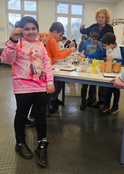 27c14b36-1ef6-4373-8215-3f87b2ac7193